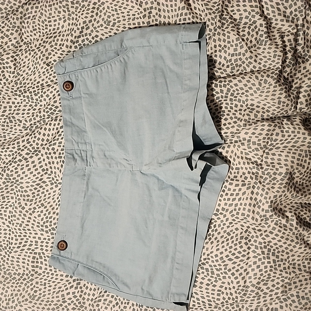 Gap Mid-Rise 2.5" Inseam Shorts